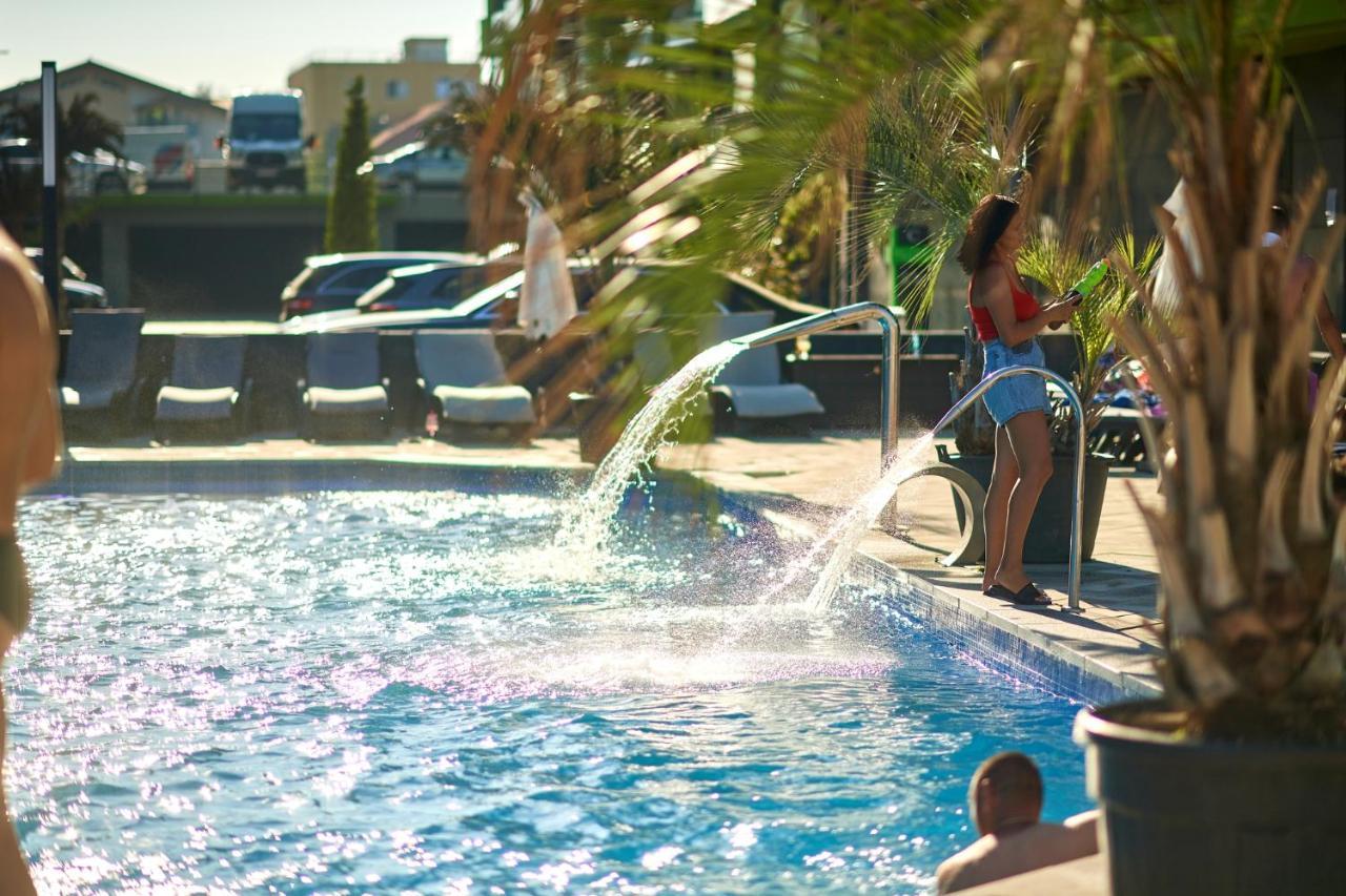 Sara Blu Apartment Spa And Pool Beach Resort Mamaia Esterno foto
